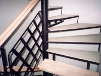 ocelové půltočité schodiště,ocel zábradlí